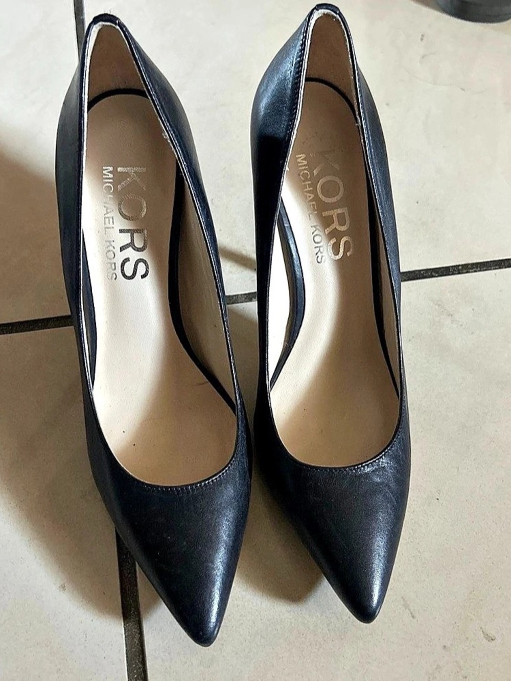 Michael Kors Pointed Toe Pumps in Black US 8.5M